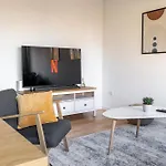 Modernes Und Zentralgelegenes Mit Kueche, Netflix, Und Balkon Apartment