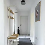 Modernes Und Zentralgelegenes Mit Kueche, Netflix, Und Balkon Apartment