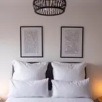 Modernes Und Zentralgelegenes Mit Kueche, Netflix, Und Balkon * Duisburg