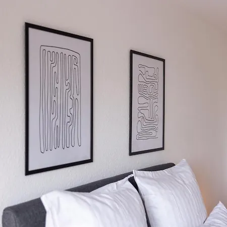 Modernes Und Zentralgelegenes Mit Kueche, Netflix, Und Balkon Lägenhet Duisburg