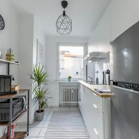Modernes Und Zentralgelegenes Mit Kueche, Netflix, Und Balkon Duisburg