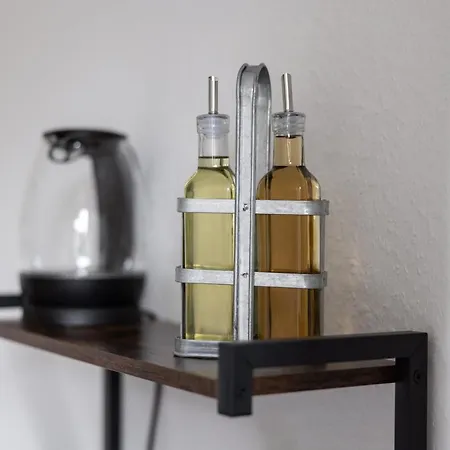 Modernes Und Zentralgelegenes Mit Kueche, Netflix, Und Balkon Lägenhet