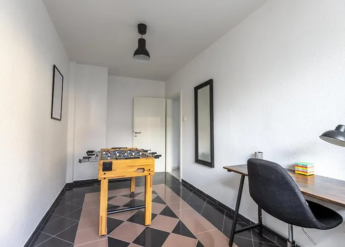 Modernes Und Zentralgelegenes Mit Kueche, Netflix, Und Balkon * Duisburg