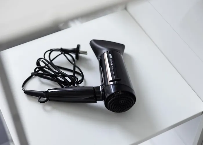 Apartment Modernes Und Zentralgelegenes Mit Kueche, Netflix, Und Balkon *